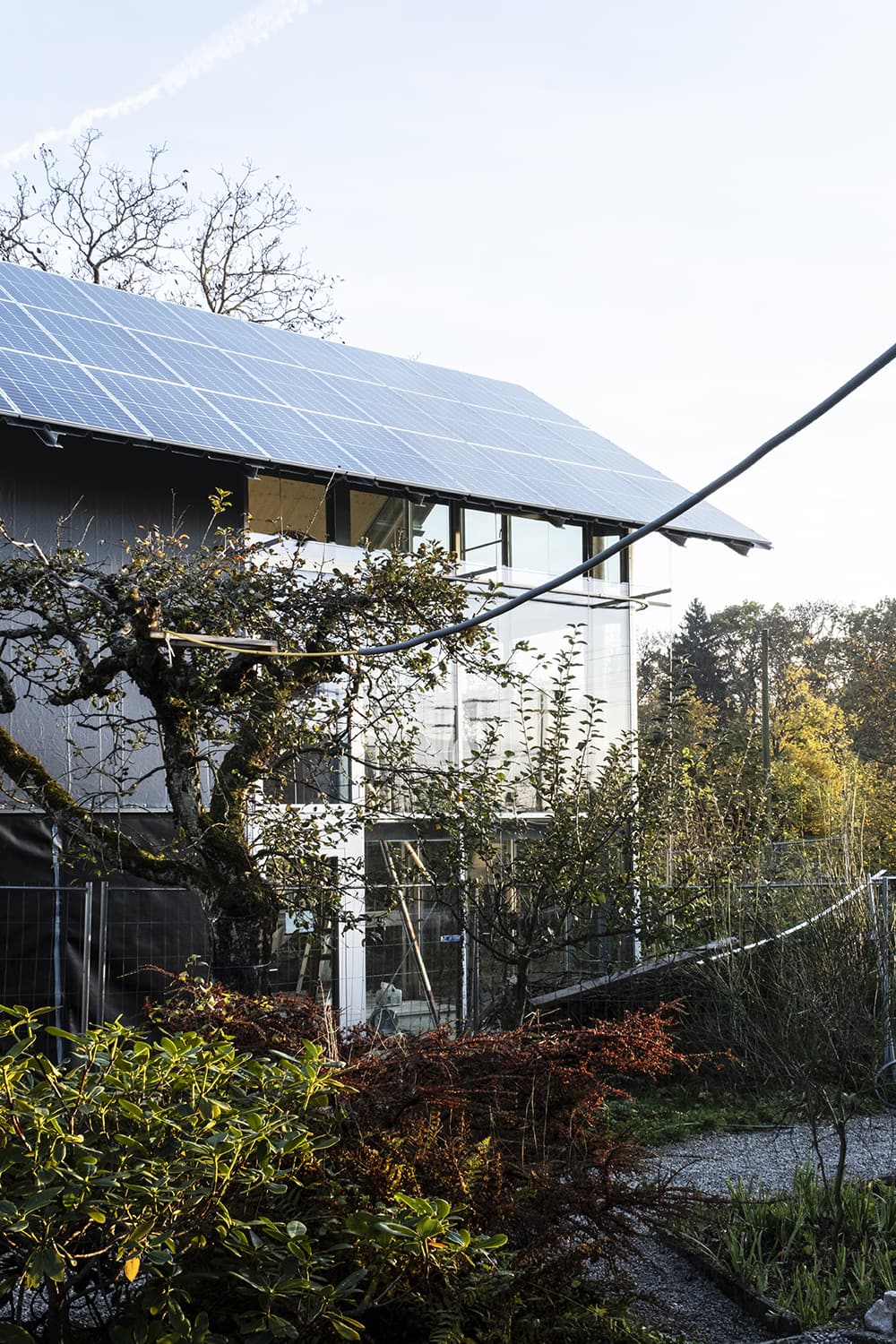 Filter House adapts itself to its environement through passive climate strategies (Geneva, 2019-2021)